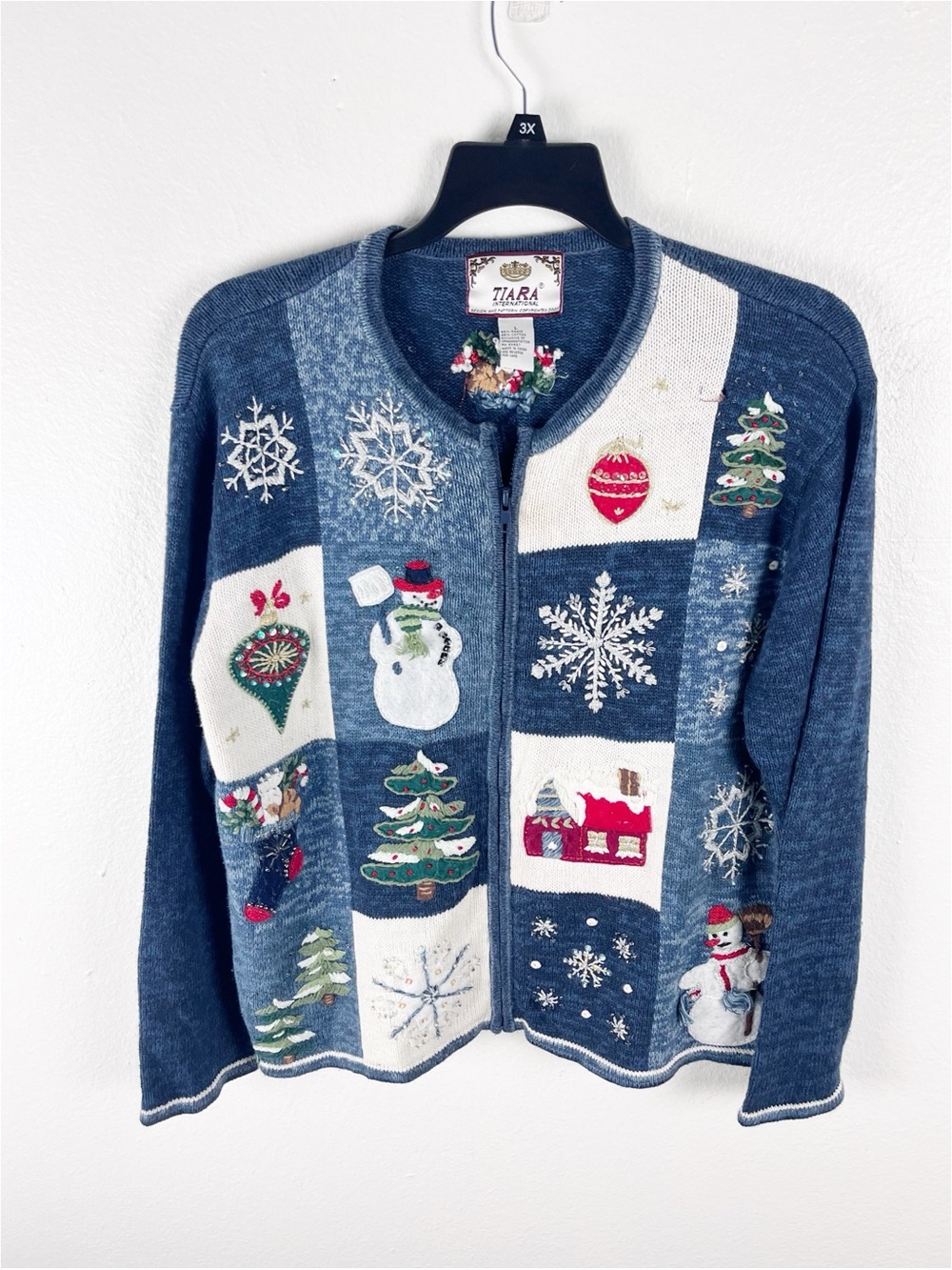 TIARA INTERNATIONAL Christmas Patch Theme Front Zip Long Sleeves Cardigan Large